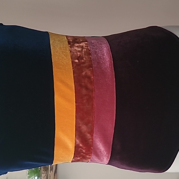 F21 Velvet Multicolored Bodysuit - Picture 2 of 8